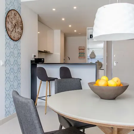 Apartment Urbano Blanco *